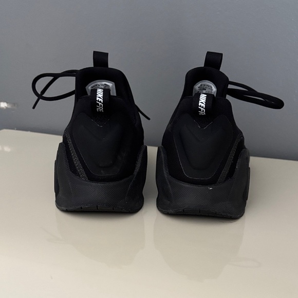 Black NIKE METCON 6 - Picture 3 of 5